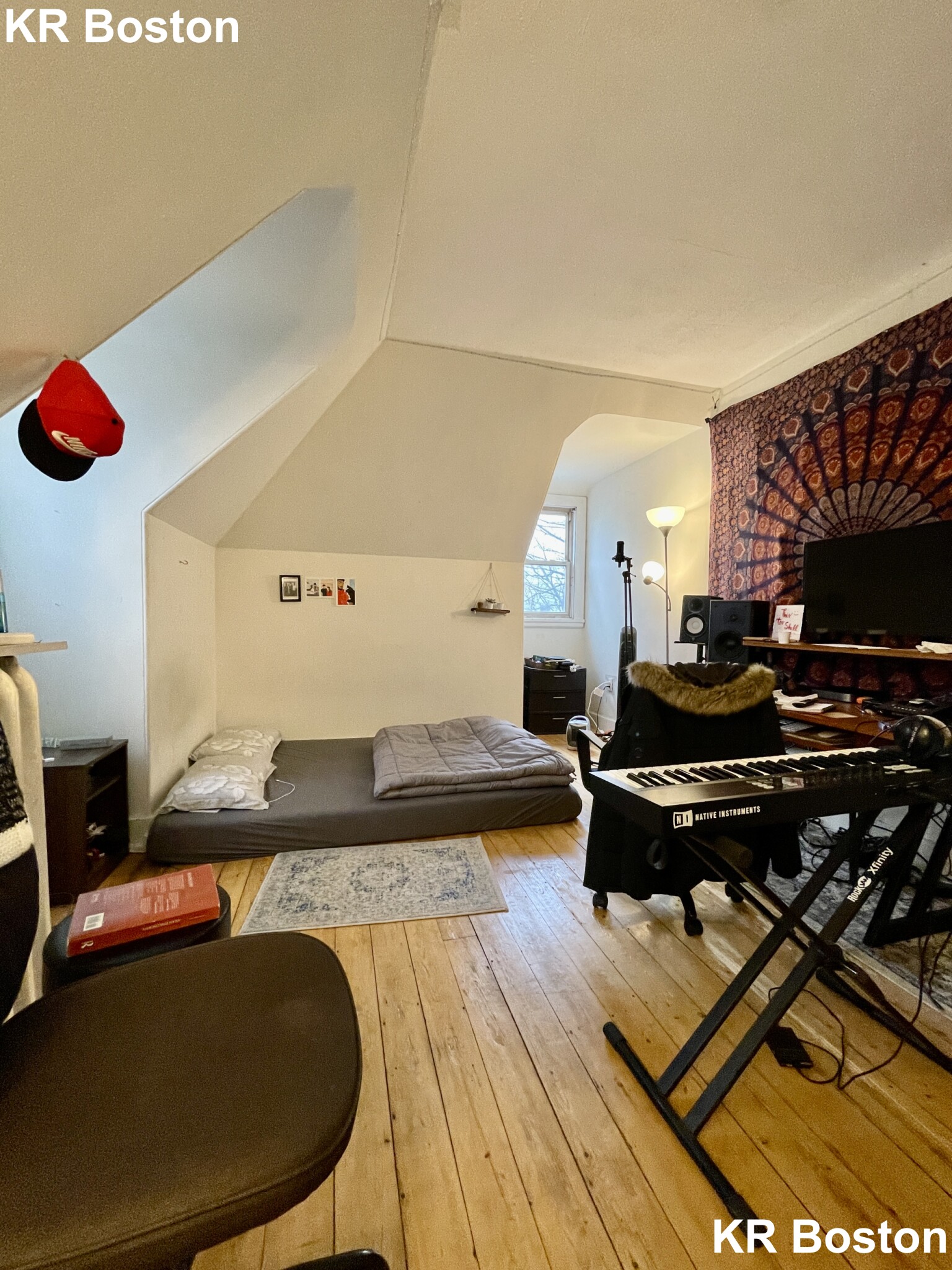 6 bed, 2 bath apartment for rent at 33 Imrie Rd Unit 1, Allston — photo 1 of 59