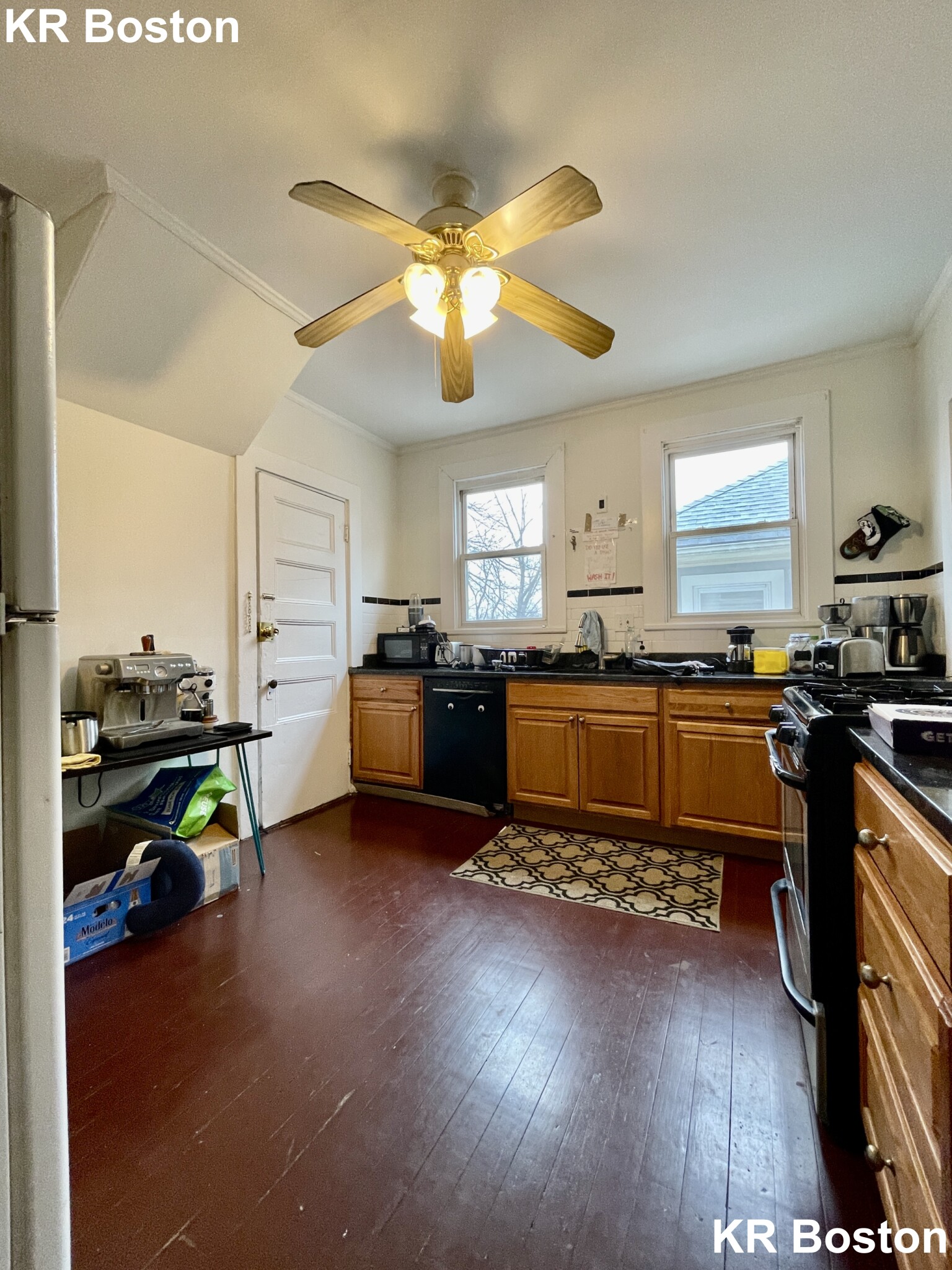 6 bed, 2 bath apartment for rent at 33 Imrie Rd Unit 1, Allston — photo 22 of 59