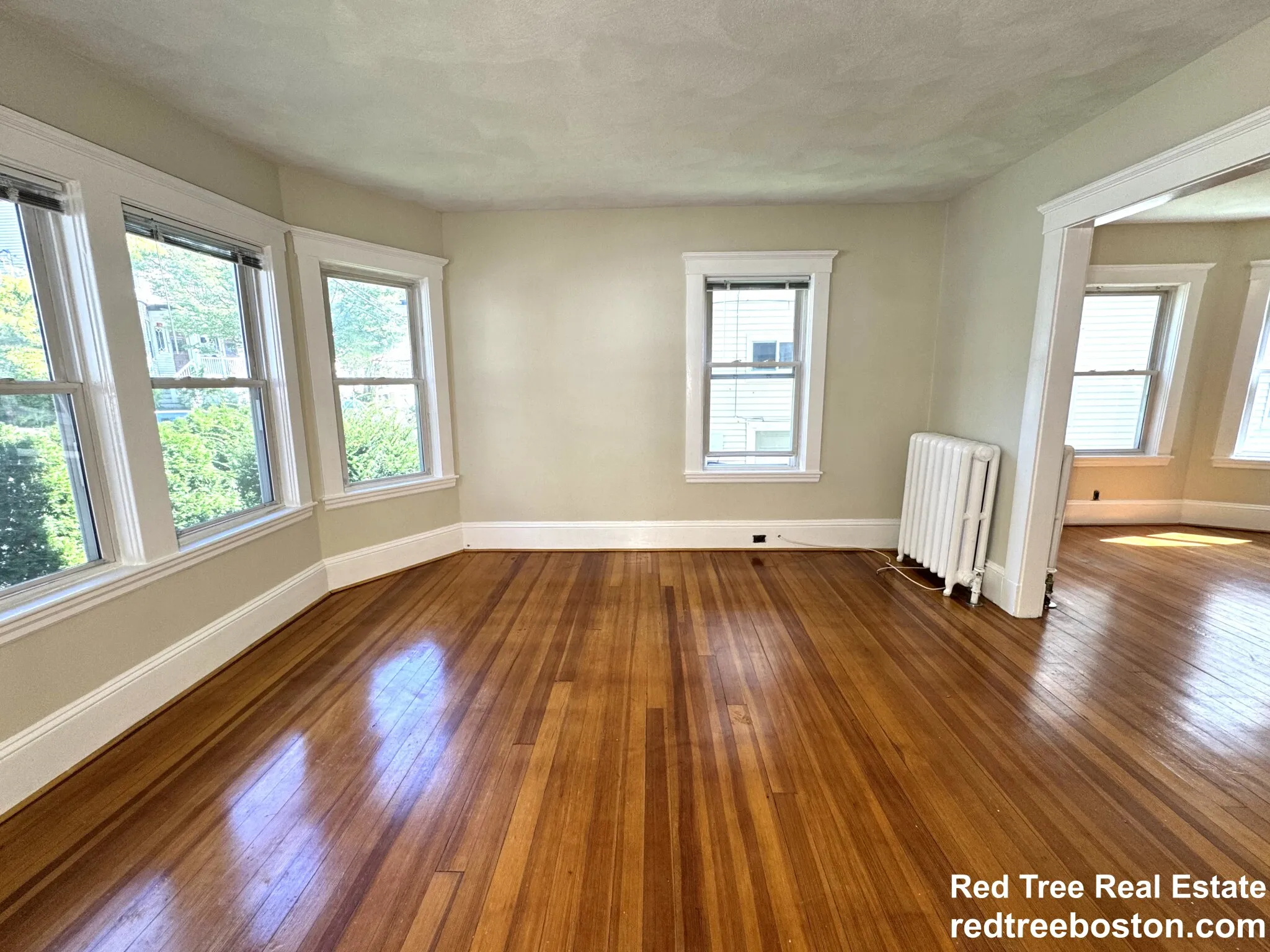 20 Hunnewell Ave, Oak Square