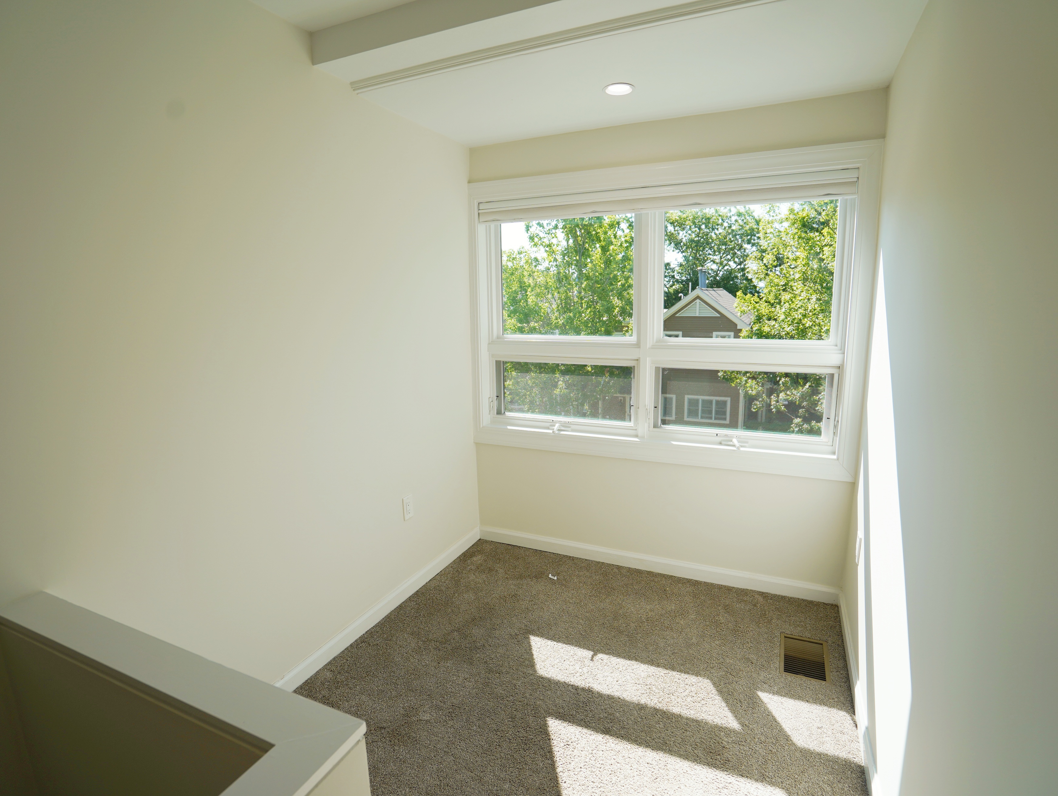 1 Angela Ln, Watertown