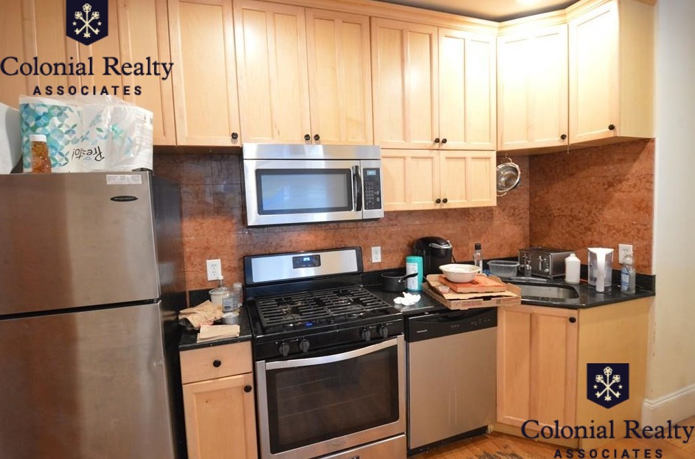 73 Babcock St, Coolidge Corner