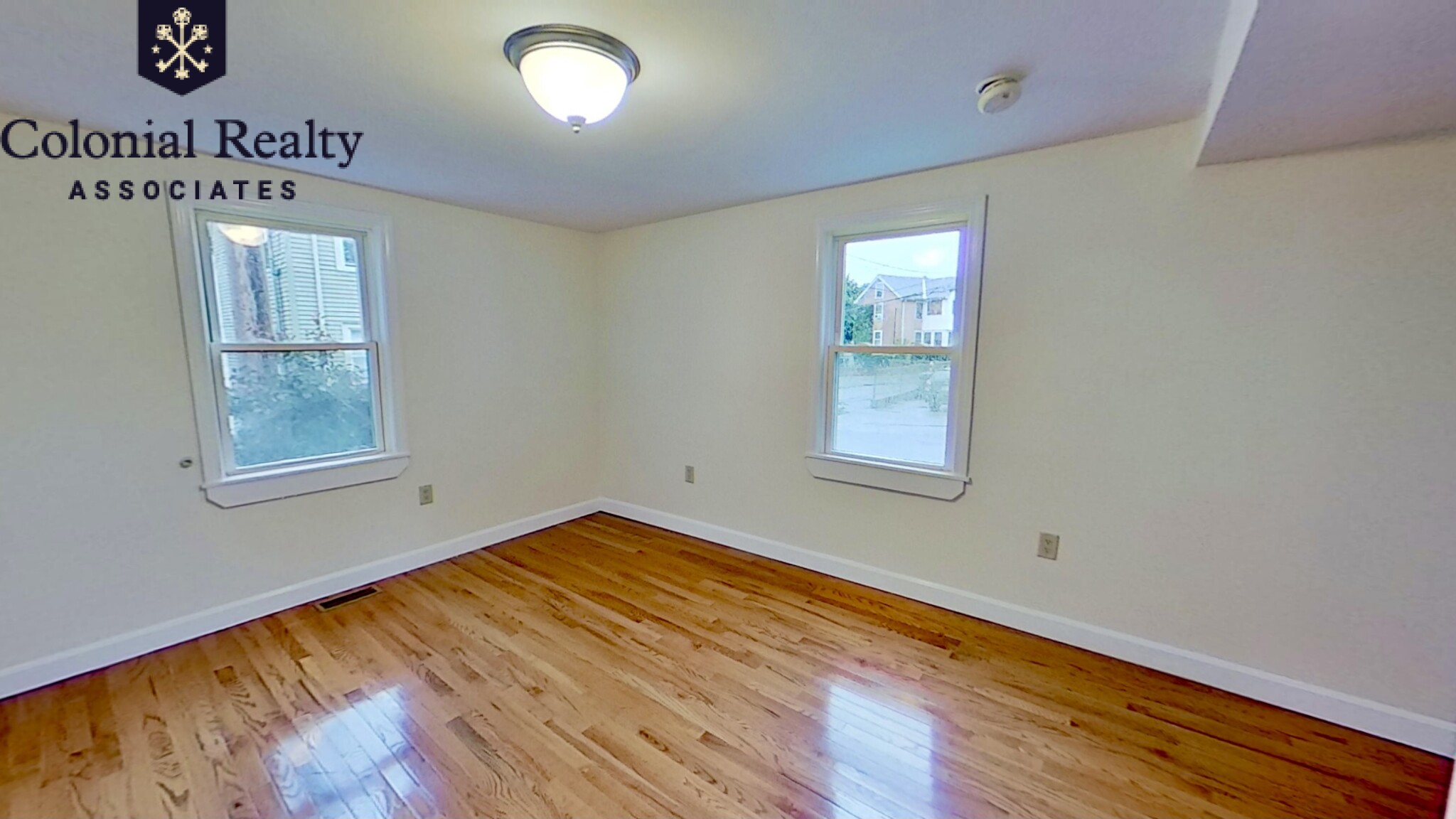 8 Hearn St, East Watertown