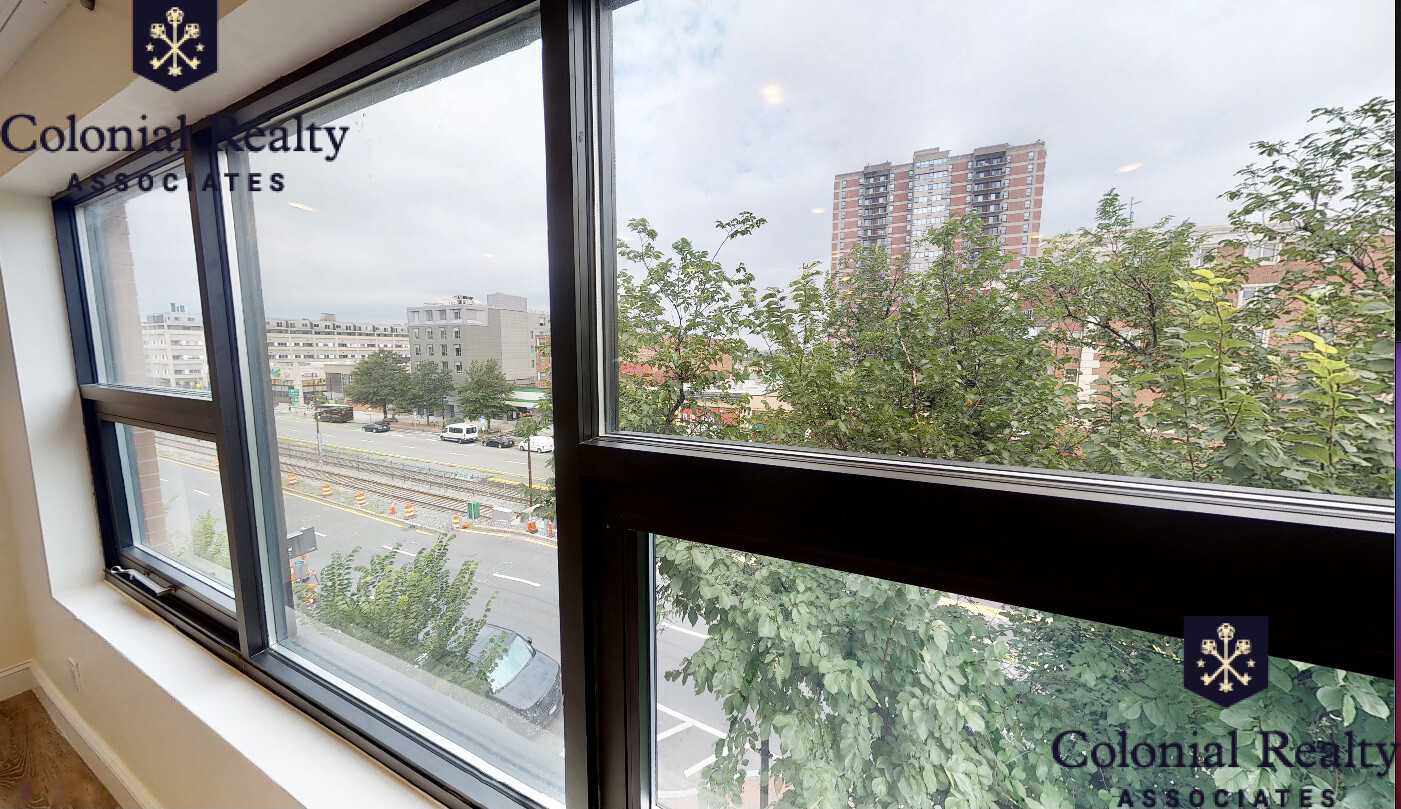 1032 Commonwealth Ave, Coolidge Corner