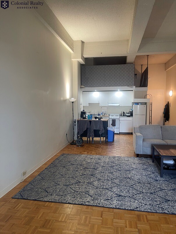 57 Brookline Ave, Fenway