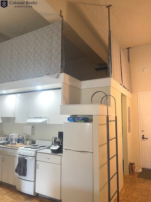 57 Brookline Ave, Fenway