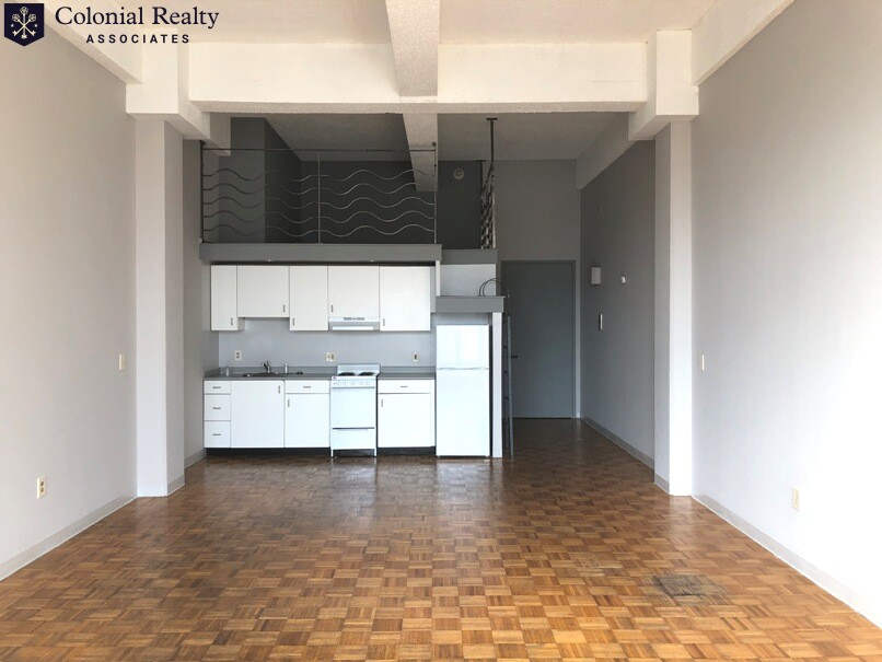 57 Brookline Ave, Fenway