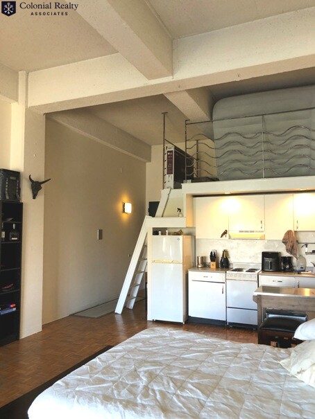 61 Brookline Ave, Fenway