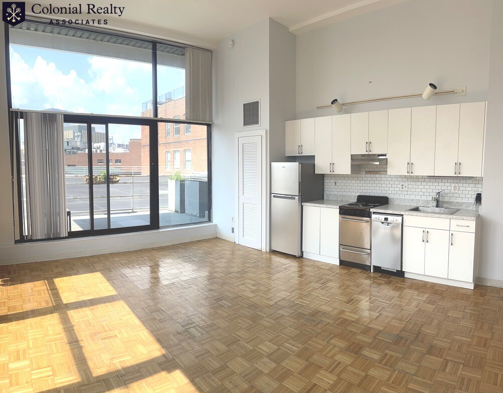 63 Brookline Ave, Fenway