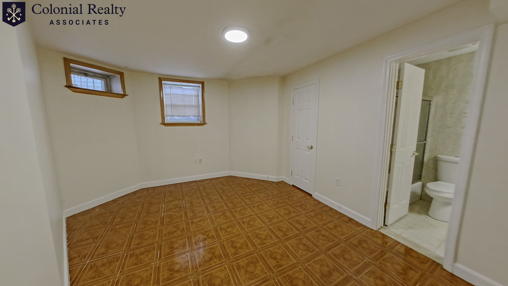 73 Thatcher St, North Brookline