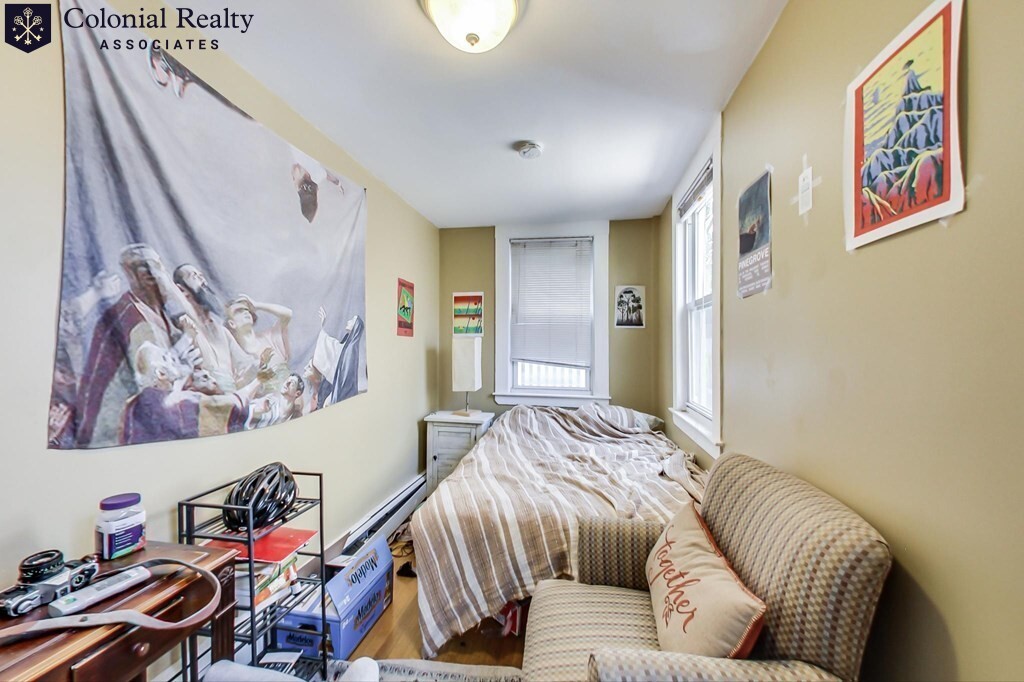 47 Hillside St, Mission Hill