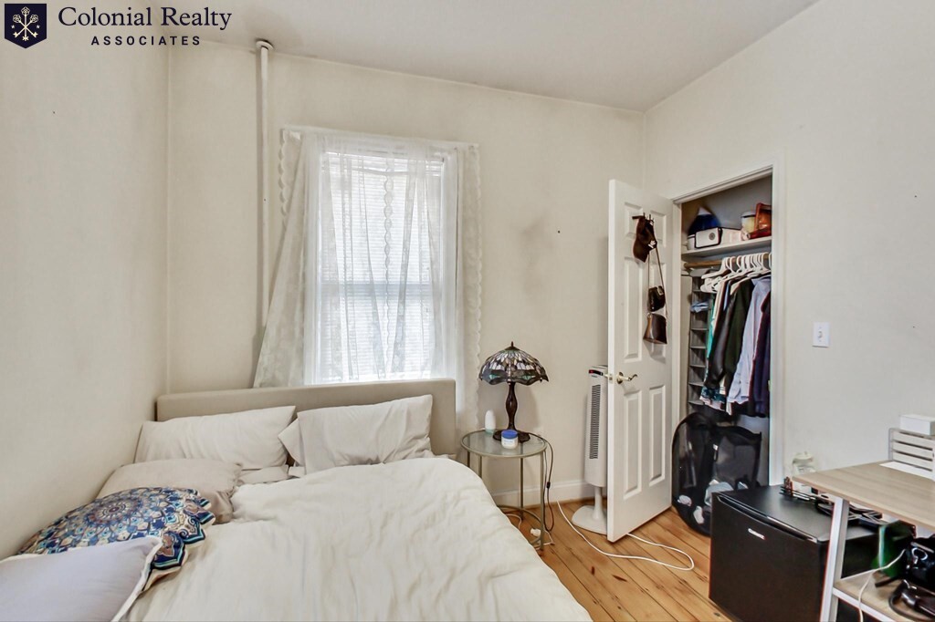 47 Hillside St, Mission Hill