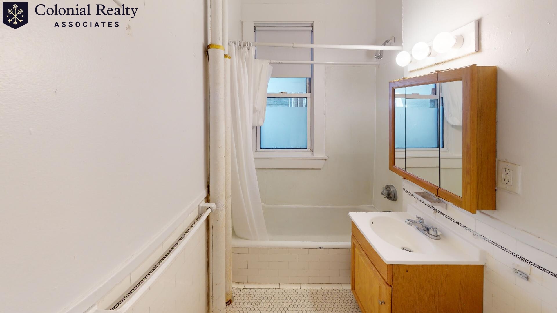 1634 Commonwealth Ave, Brighton