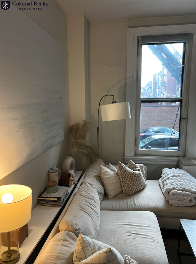 309 Berkeley St, Back Bay