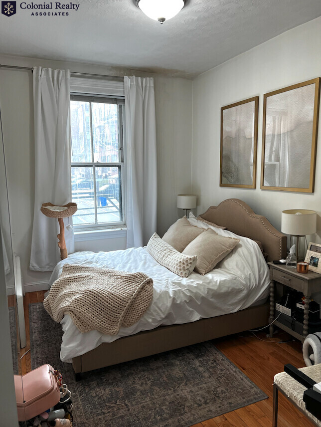 309 Berkeley St, Back Bay