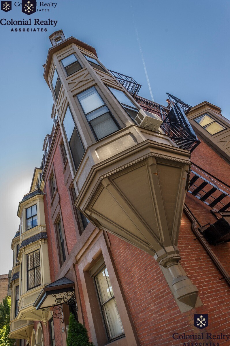 309 Berkeley St, Back Bay
