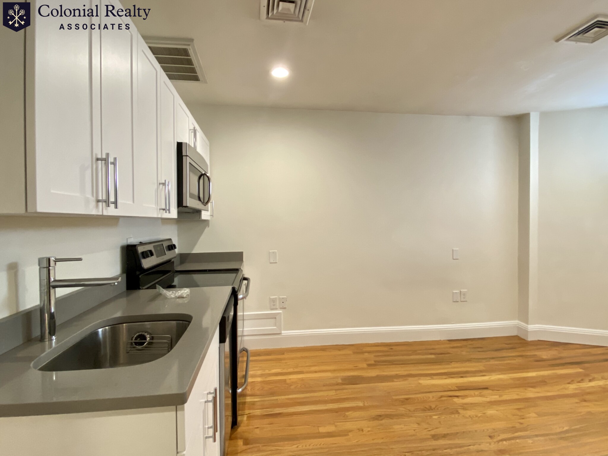 10 Brainerd Rd, Allston