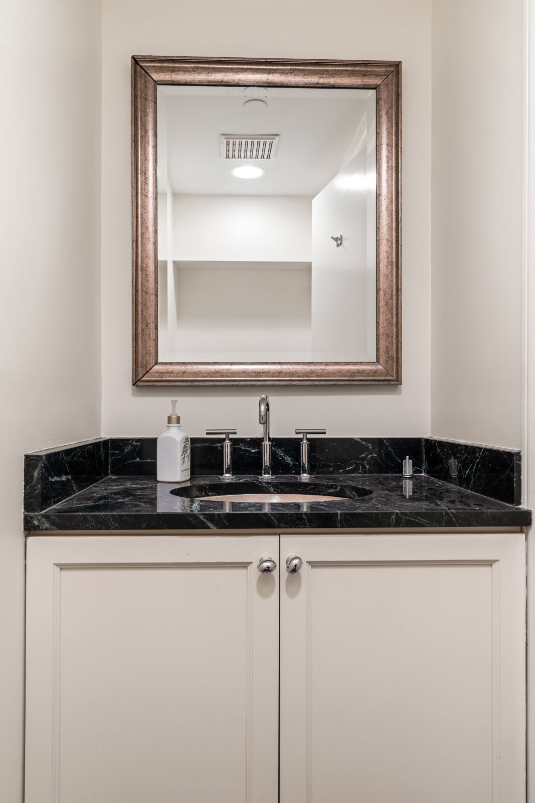 10 Rogers St, East Cambridge