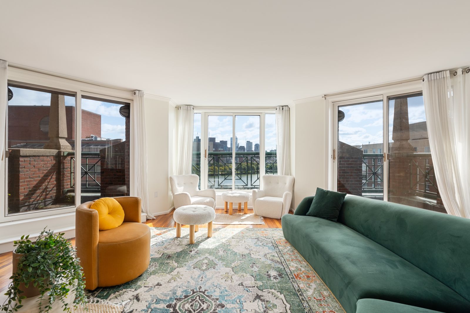 10 Rogers St, East Cambridge