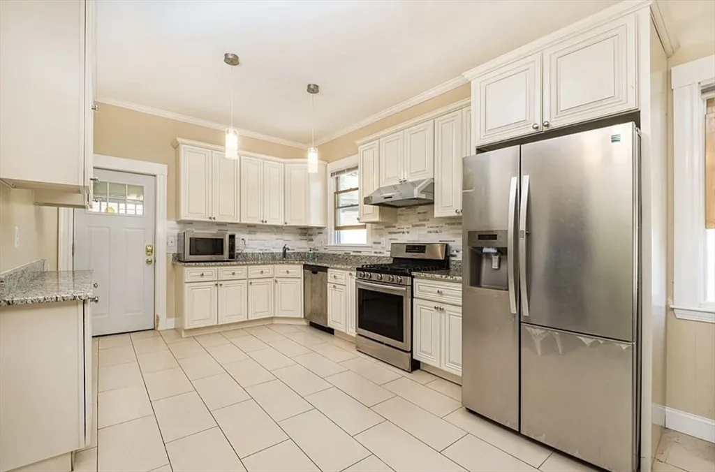 161 Walnut St, Newtonville