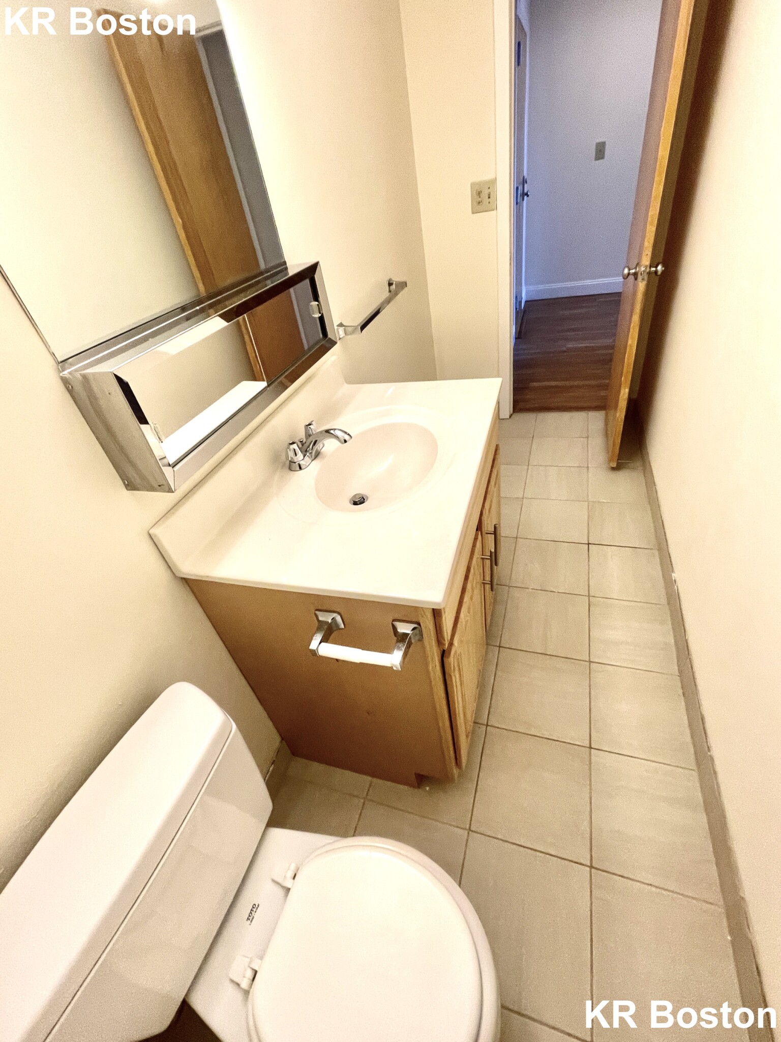 2 bed, 1 bath apartment for rent at 1079 Commonwealth Ave Unit 452, Allston — photo 3 of 3