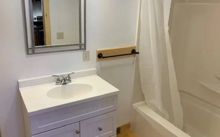 72 Russell St, Hadley