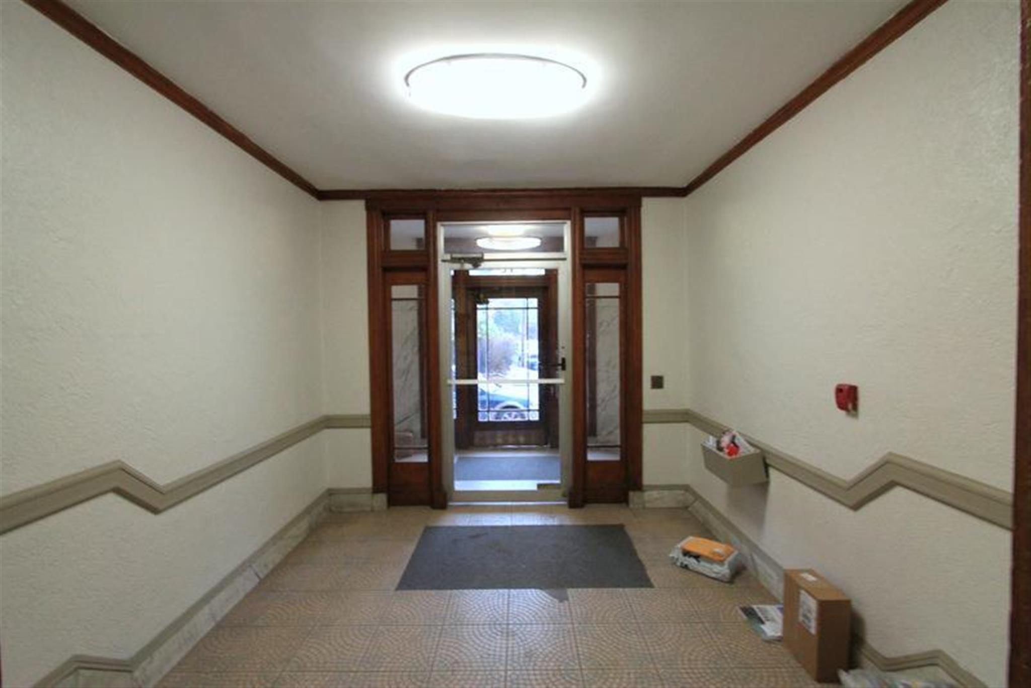 1 bed, 1 bath apartment for rent at 15 Linnaean St, Porter Square — photo 7 of 9