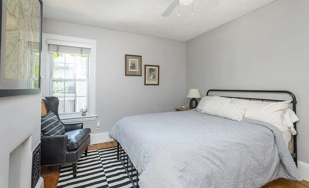 262 W 5th St, South Boston