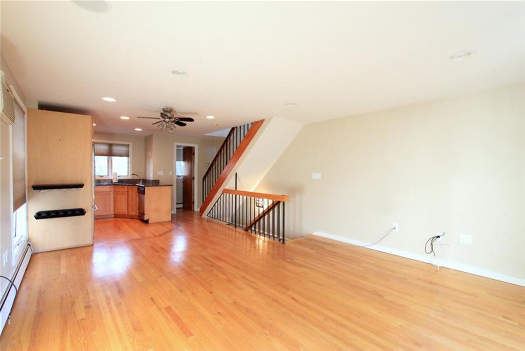 2 bed, 1.5 bath apartment for rent at 35 Howard St Unit 35, Central Square — photo 6 of 26