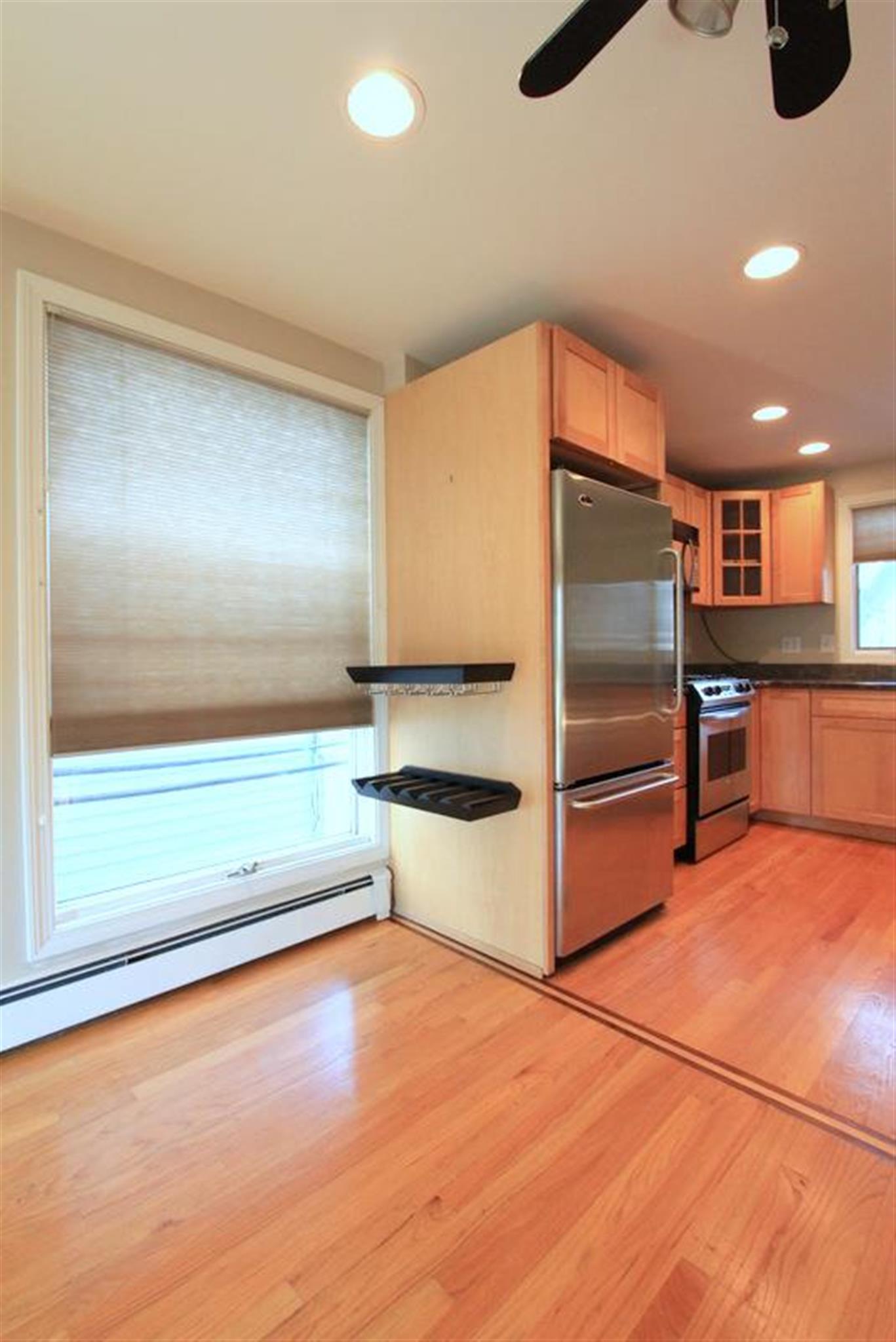 2 bed, 1.5 bath apartment for rent at 35 Howard St Unit 35, Central Square — photo 7 of 26