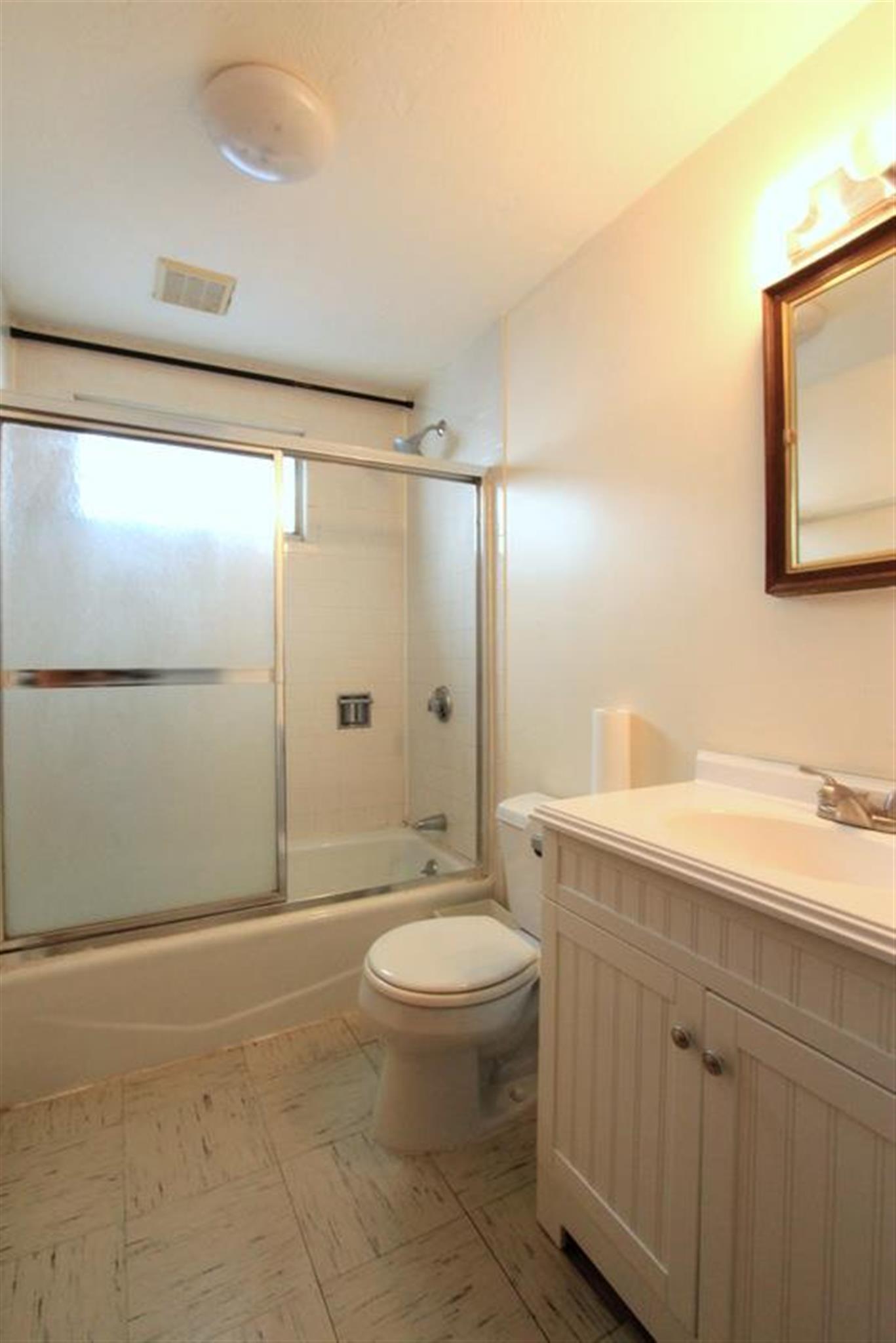 2 bed, 1.5 bath apartment for rent at 35 Howard St Unit 35, Central Square — photo 14 of 26