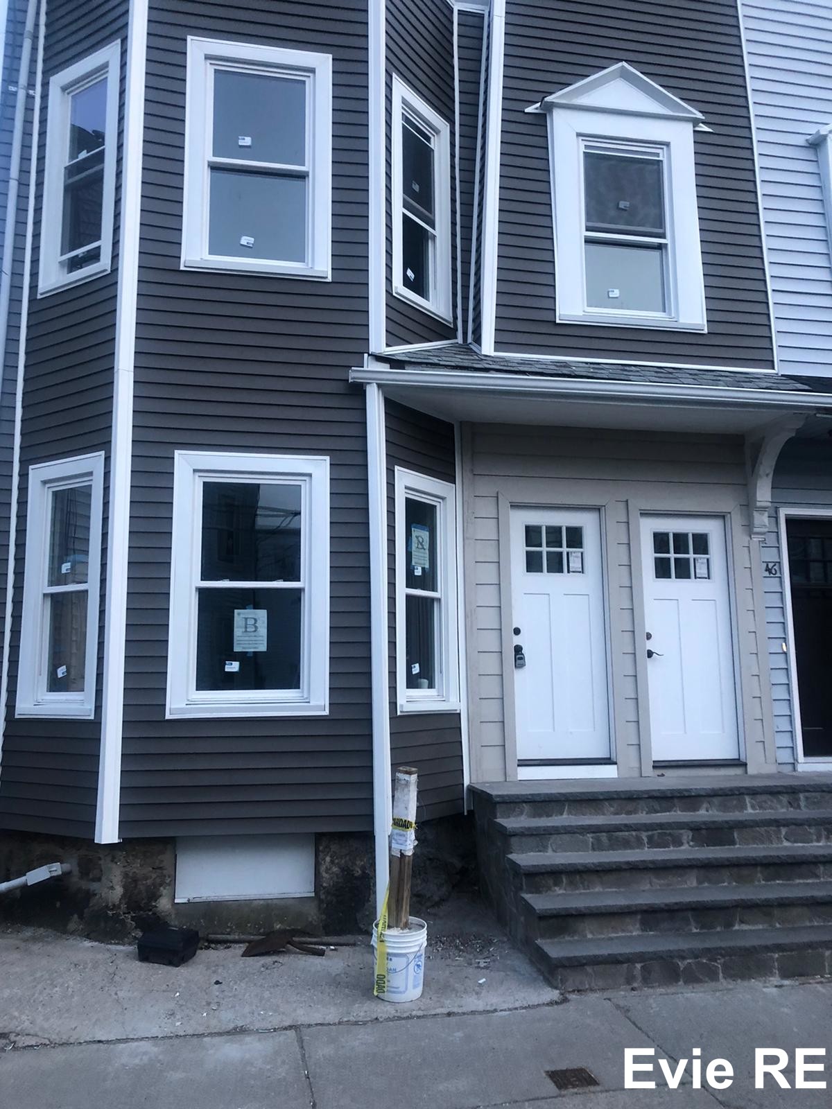 2 bed, 1 bath apartment for rent at 44 Hano St Unit 1, Allston — photo 1 of 11