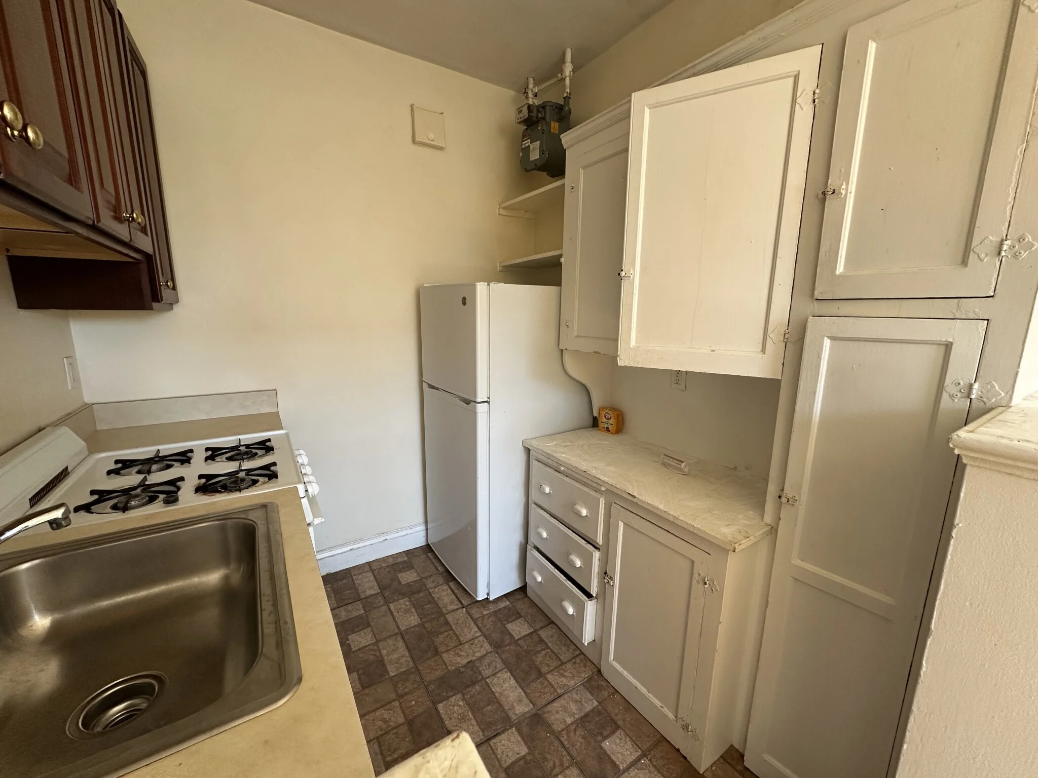 81 Strathmore Rd, Brighton