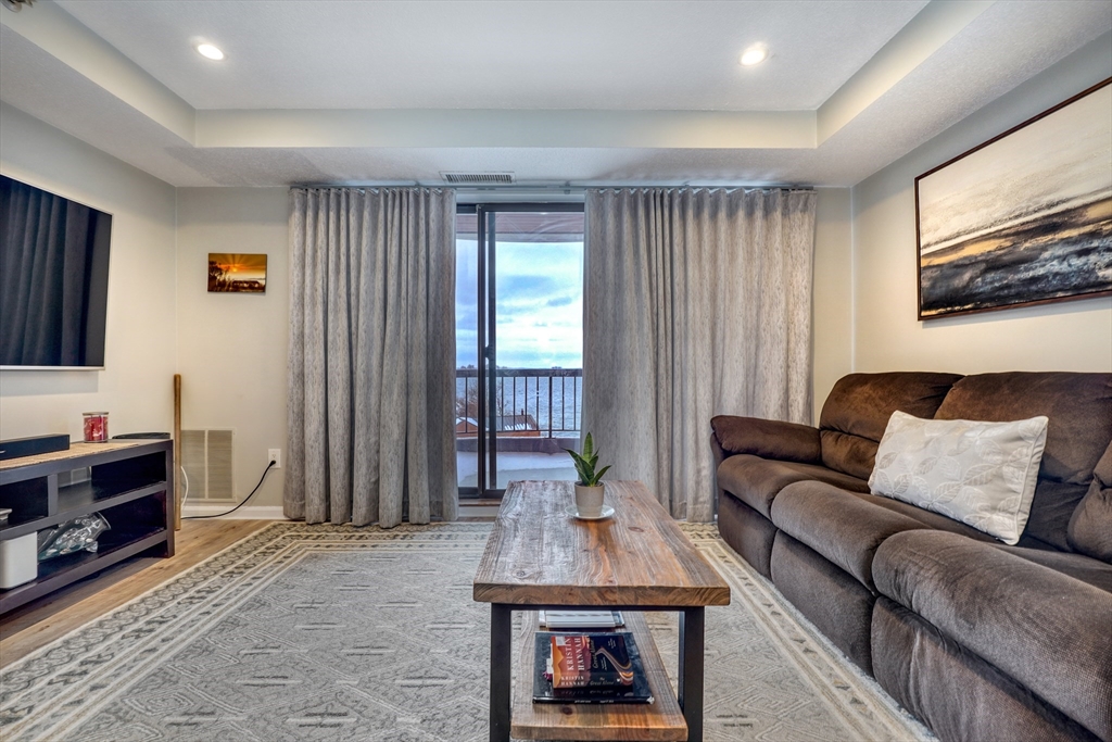 3 Seal Harbor Rd, Winthrop