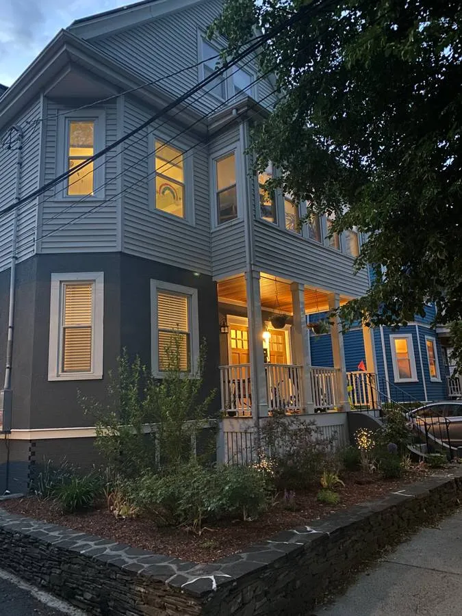 96 Rogers Ave, East Somerville