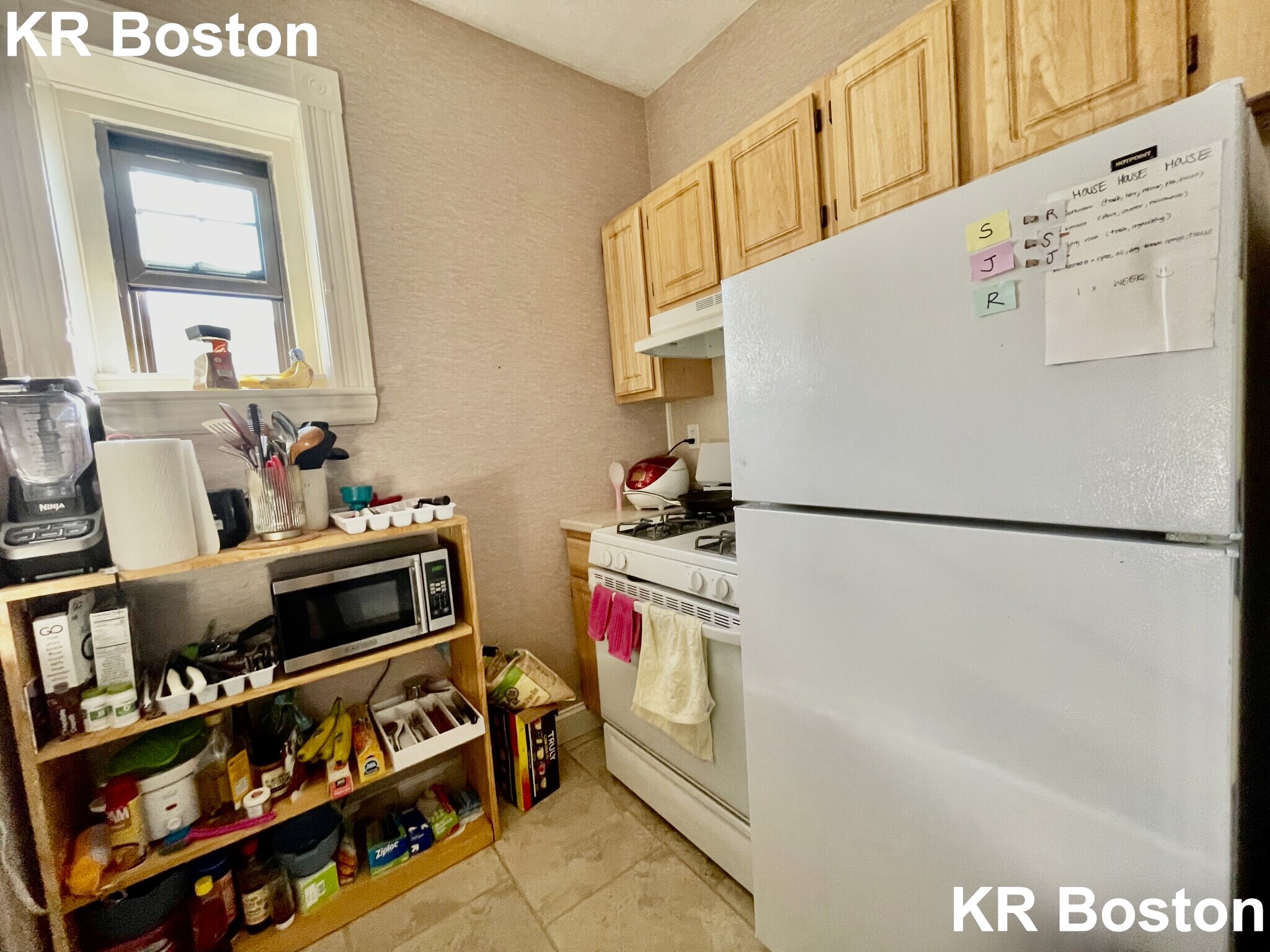 3 bed, 1 bath apartment for rent at 100 Saint Paul St Unit 3F, Coolidge Corner — photo 3 of 8