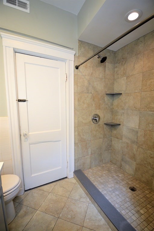 1657 Commonwealth Ave, Brighton