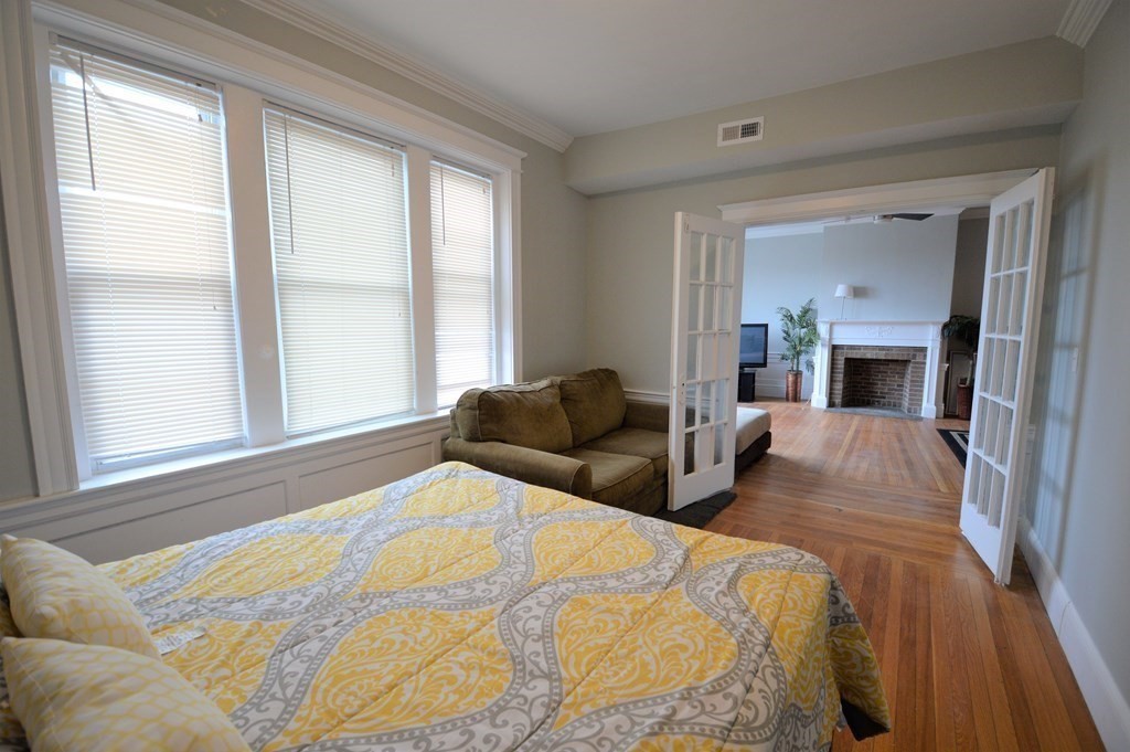 1657 Commonwealth Ave, Brighton