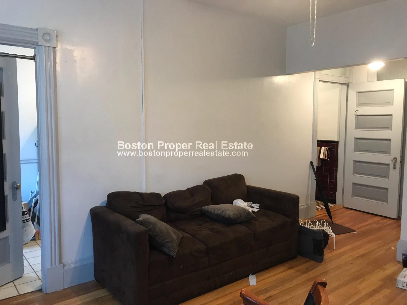 Studio bed, 1 bath apartment for rent at 1091 Boylston St Unit 52, Fenway — photo 3 of 6