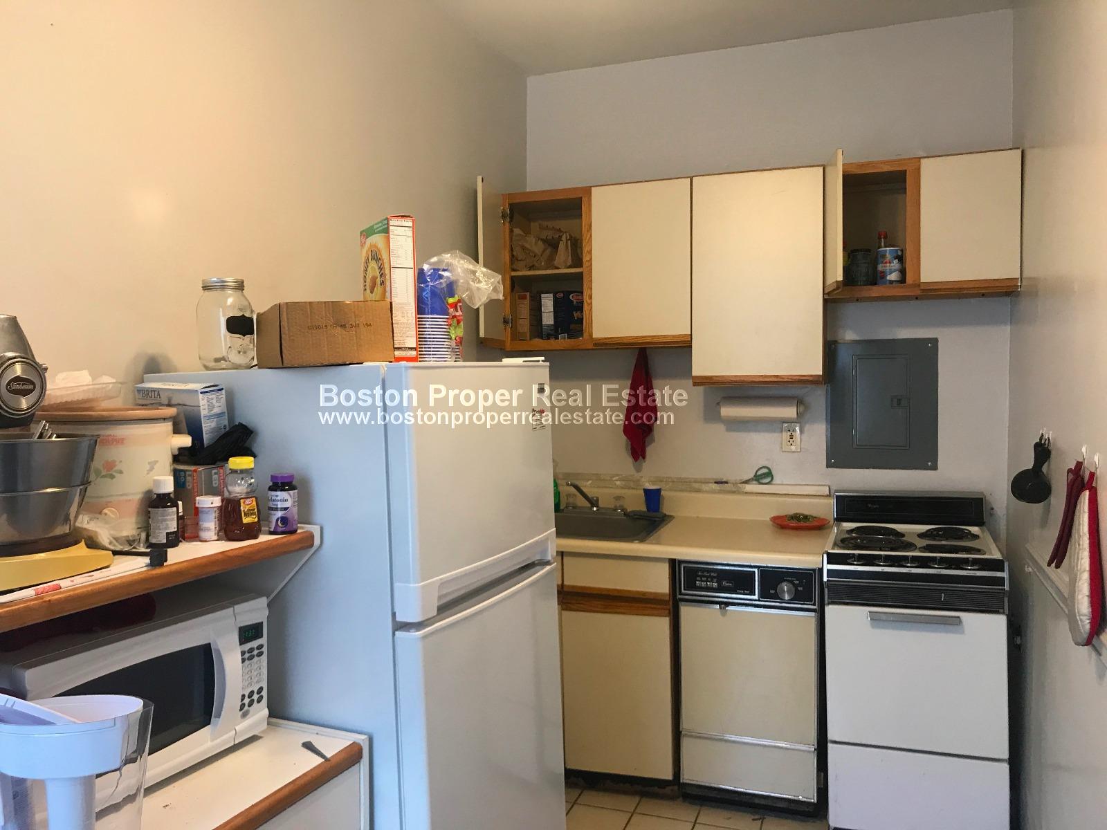 Studio bed, 1 bath apartment for rent at 1091 Boylston St Unit 52, Fenway — photo 4 of 6