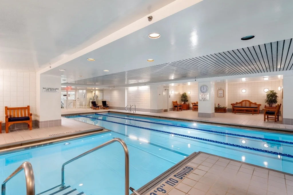 75-83 Cambridge Pkwa, Cambridgeport