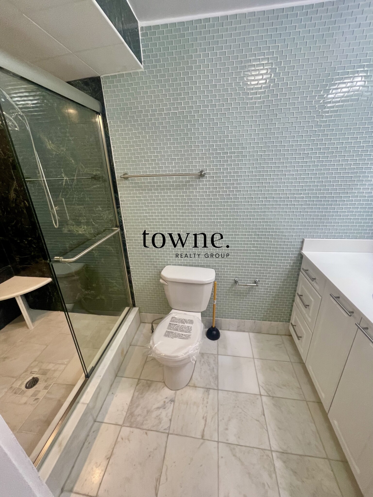 254 Newbury St, Back Bay