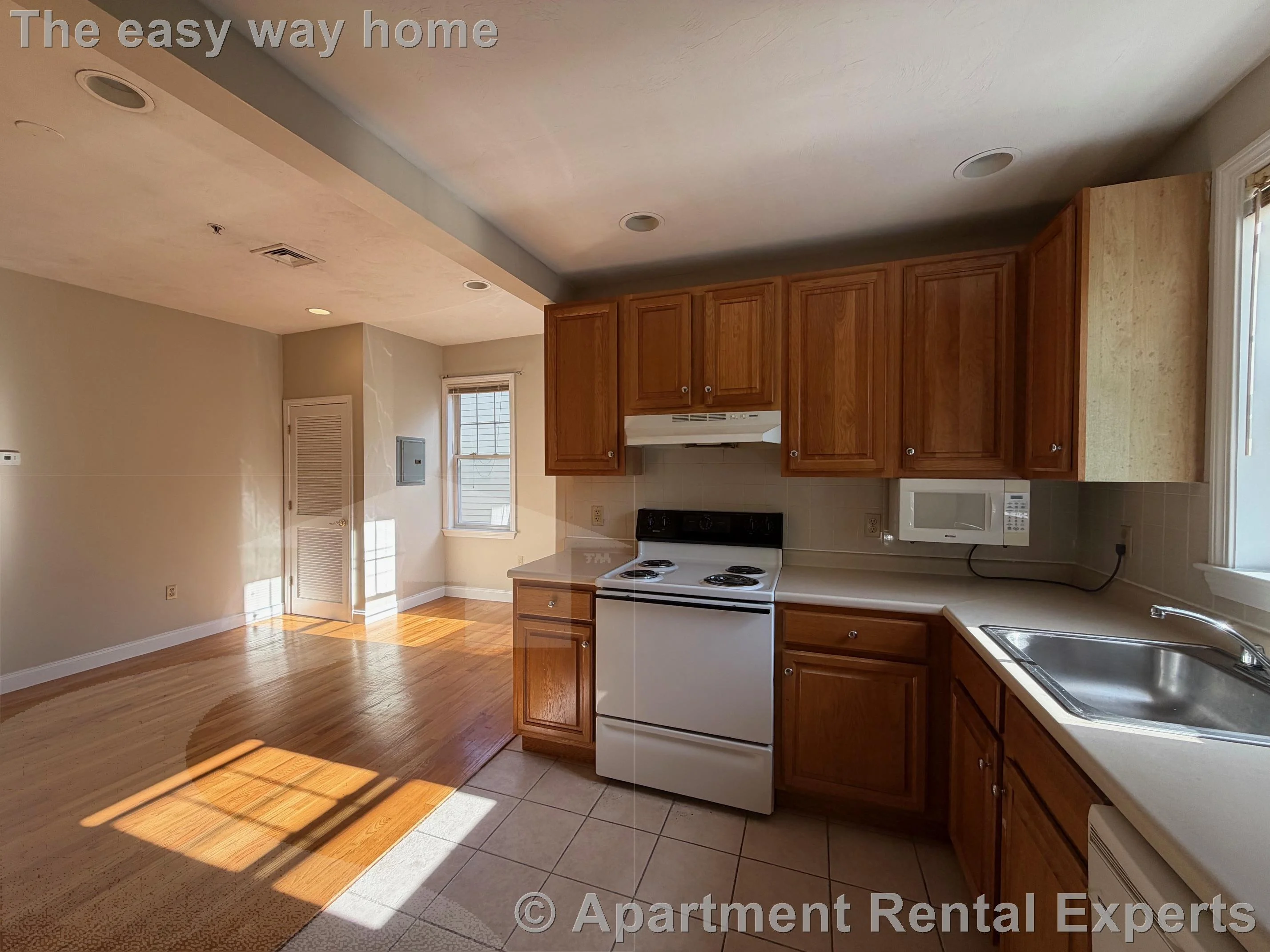 466 Green St, Central Square