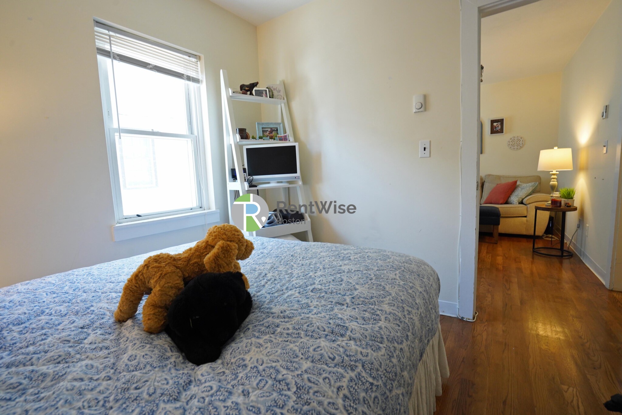 2 Schrepel Pl, South Boston