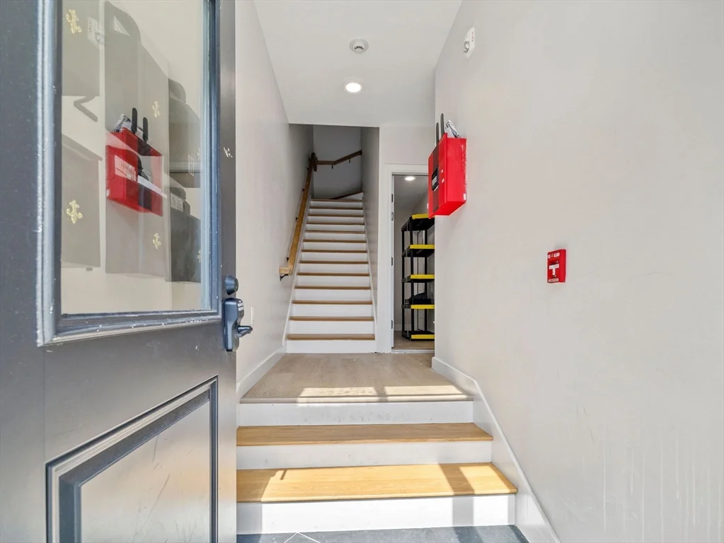 176 Salem St, North End