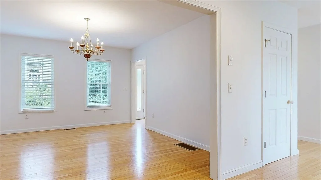 142 Olean St, Tatnuck