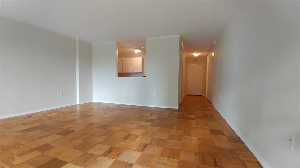 2 Hawthorne Pl, West End