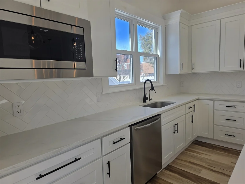 84 Dudley St, Medford