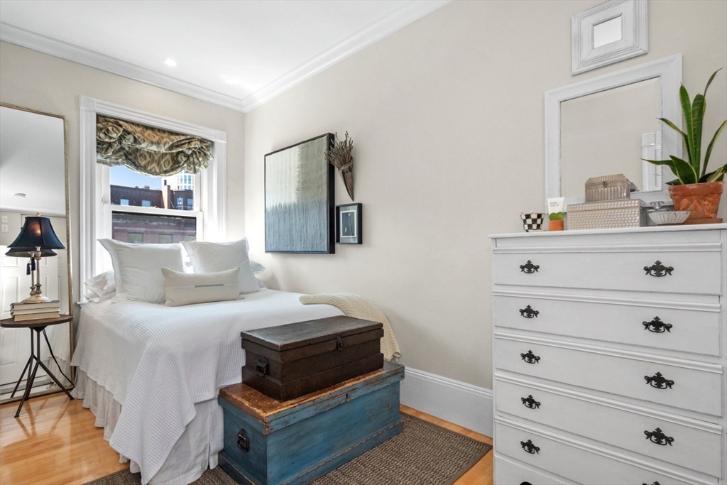 395 Marlborough St, Back Bay