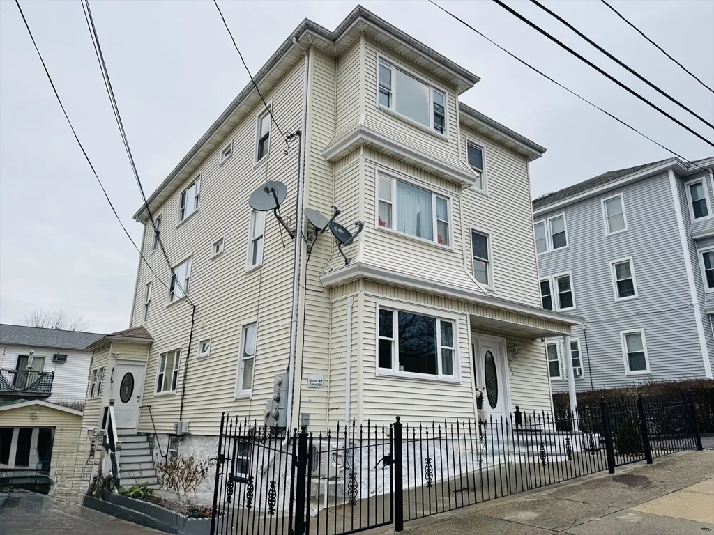 166 Bradford Ave, Fall River