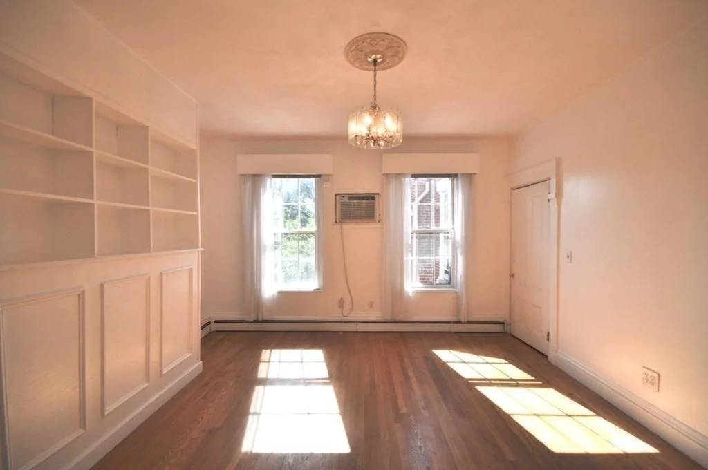 37 Union St, Charlestown